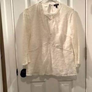 Top 3/4 sleeve cream size M